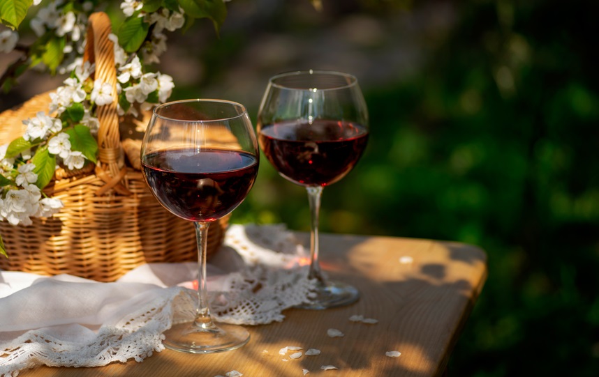 Garden Parties menu and wine selection